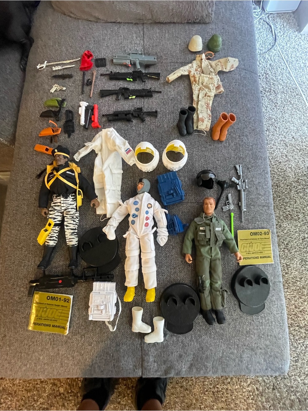 Hasbro Action Figure Lot with White, Black, Green, Yellow Accessories